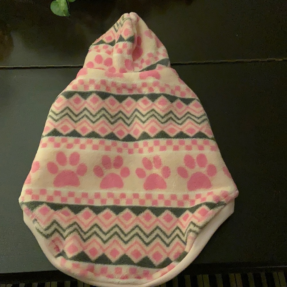 Cute & comfy pet sweatshirt